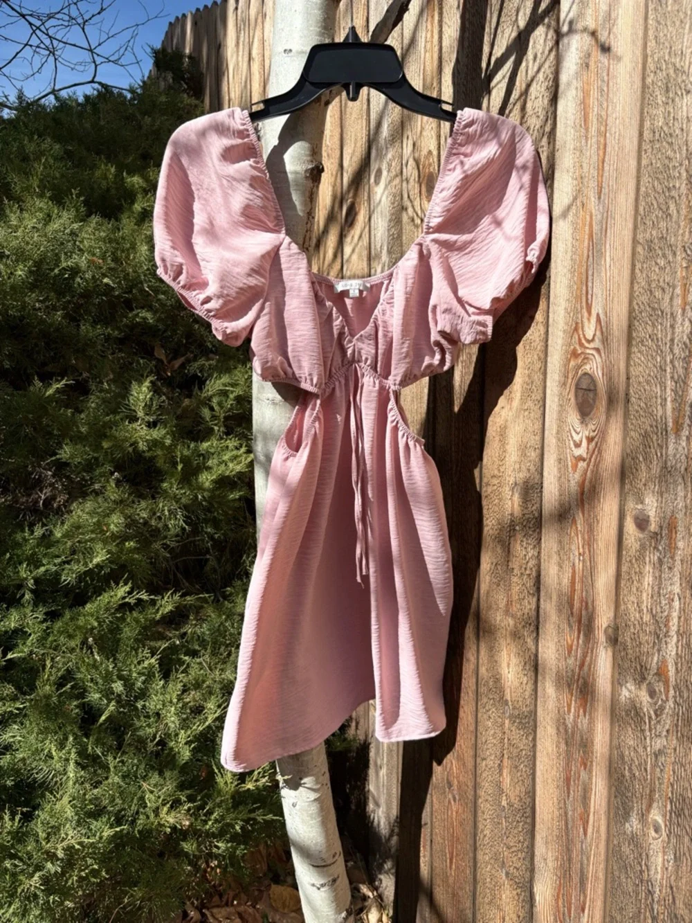 Romantic Spring/Summer Dusty Pink Dress Balloon Sleeves and Side Cut-Outs size S